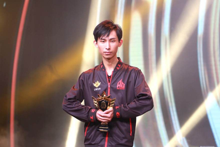 S16总决赛 S16总决赛阵容变化盘点：排行榜数据背后的轮换逻辑与战术信号